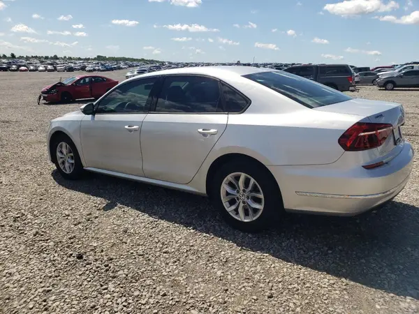 1VWAA7A35JC015464 2018 VOLKSWAGEN PASSAT - Image 2