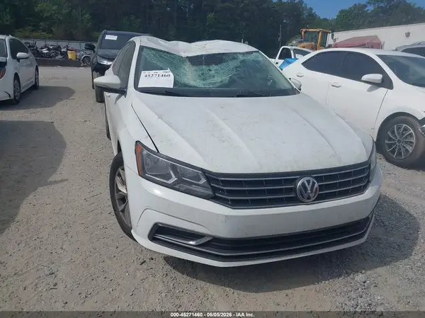 1VWAA7A35JC015626 2018 VOLKSWAGEN PASSAT - Image 1