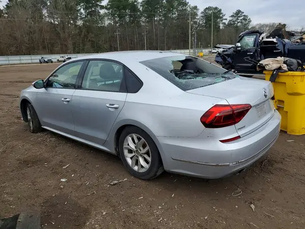 1VWAA7A35JC022673 2018 VOLKSWAGEN PASSAT - Image 2