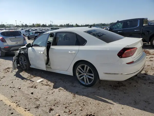 1VWAA7A35JC026593 2018 VOLKSWAGEN PASSAT - Image 2