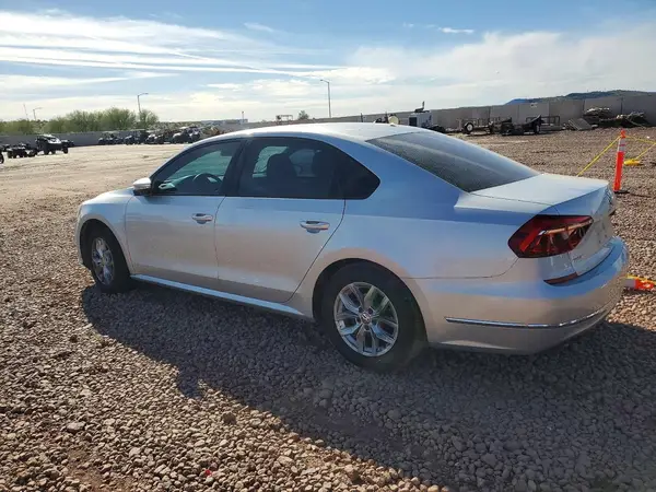 1VWAA7A35JC026920 2018 VOLKSWAGEN PASSAT - Image 2