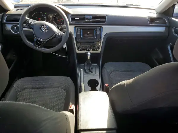 1VWAA7A35JC026920 2018 VOLKSWAGEN PASSAT - Image 8