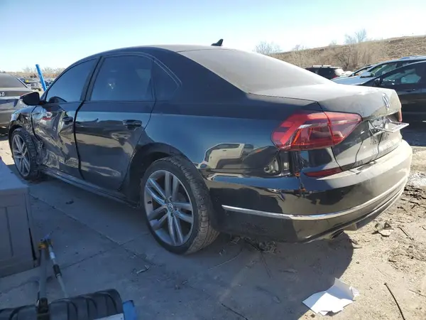 1VWAA7A35JC030157 2018 VOLKSWAGEN PASSAT - Image 2