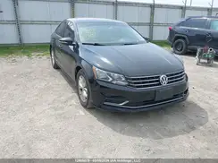 1VWAA7A35JC030885 2018 VOLKSWAGEN PASSAT