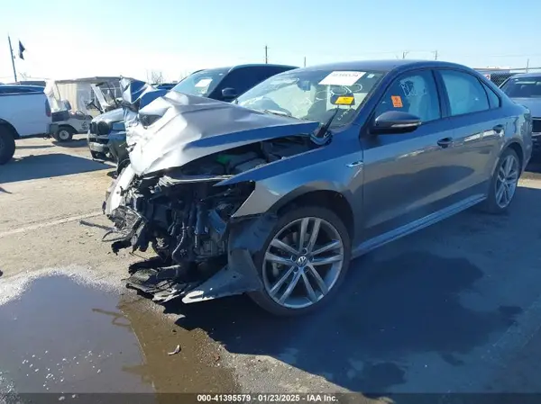 1VWAA7A35JC030952 2018 VOLKSWAGEN PASSAT - Image 2