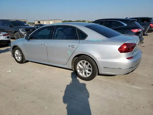 1VWAA7A35JC030983 2018 VOLKSWAGEN PASSAT - Image 2