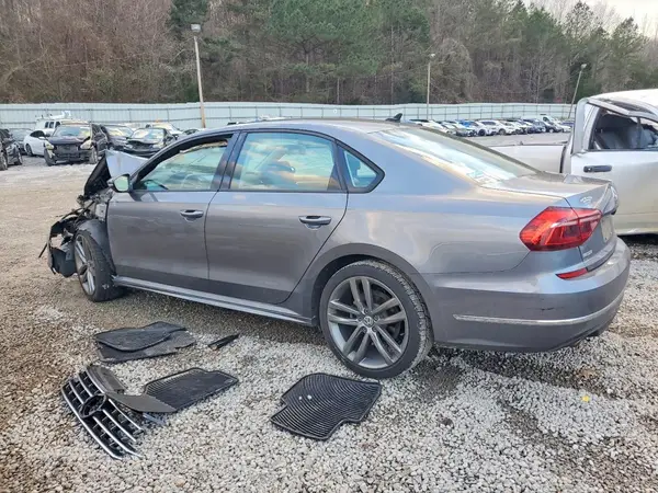 1VWAA7A35JC032555 2018 VOLKSWAGEN PASSAT - Image 2