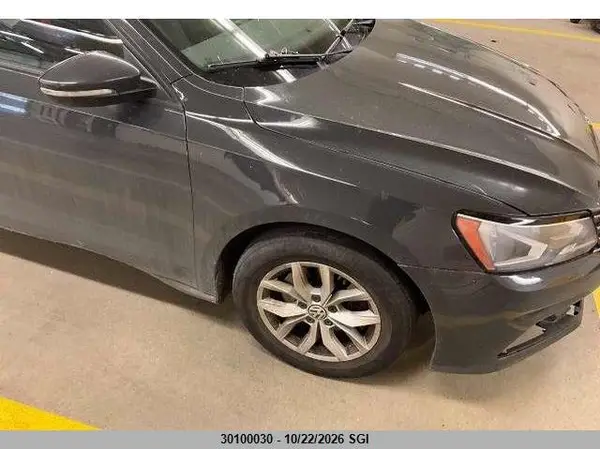 1VWAA7A35JC032913 2018 VOLKSWAGEN PASSAT - Image 1