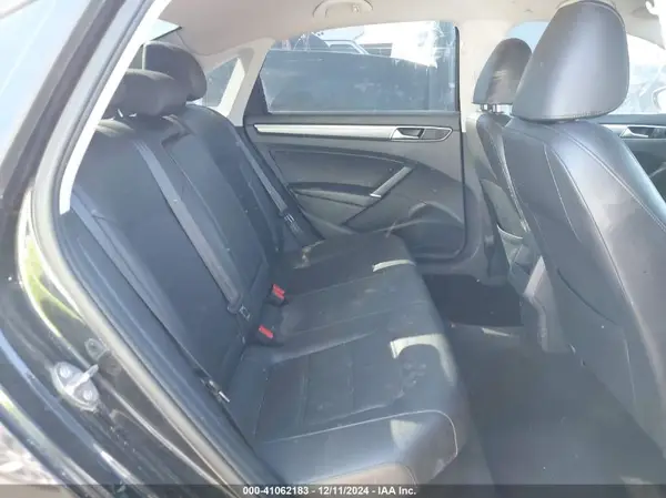 1VWAA7A35JC033544 2018 VOLKSWAGEN PASSAT - Image 8