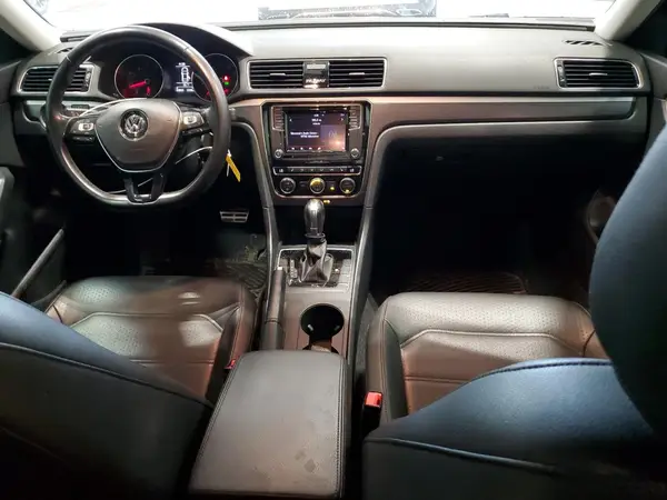 1VWAA7A35JC039554 2018 VOLKSWAGEN PASSAT - Image 8