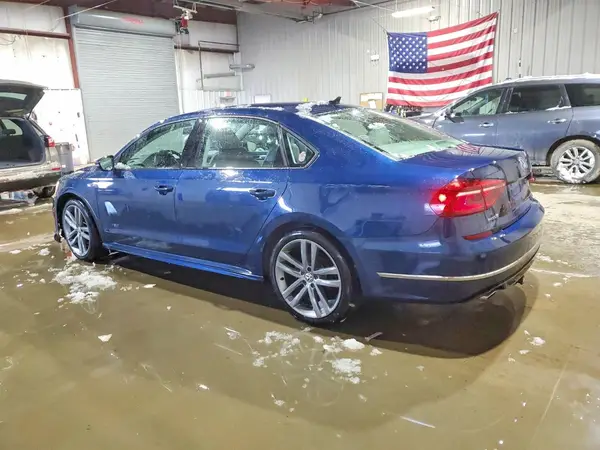 1VWAA7A35JC043376 2018 VOLKSWAGEN PASSAT - Image 2