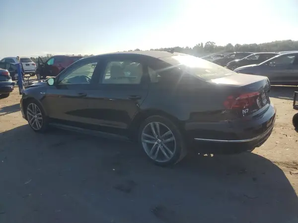 1VWAA7A35JC044897 2018 VOLKSWAGEN PASSAT - Image 2