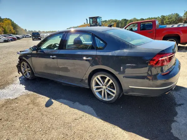 1VWAA7A36JC000357 2018 VOLKSWAGEN PASSAT - Image 2
