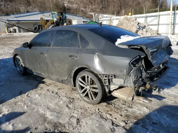 1VWAA7A36JC005896 2018 VOLKSWAGEN PASSAT - Image 2