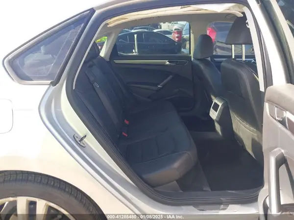 1VWAA7A36JC006207 2018 VOLKSWAGEN PASSAT - Image 8