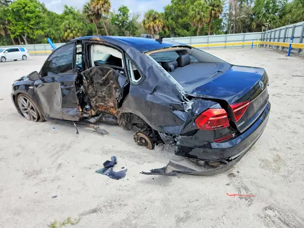 1VWAA7A36JC009673 2018 VOLKSWAGEN PASSAT - Image 2