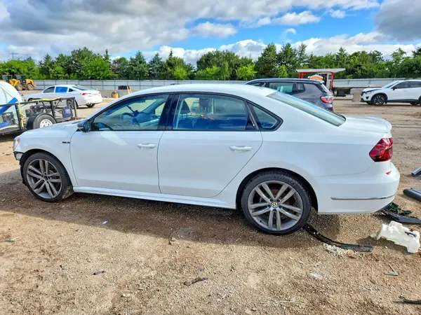 1VWAA7A36JC010239 2018 VOLKSWAGEN PASSAT - Image 2