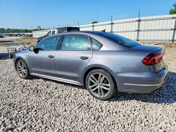 1VWAA7A36JC012802 2018 VOLKSWAGEN PASSAT - Image 2