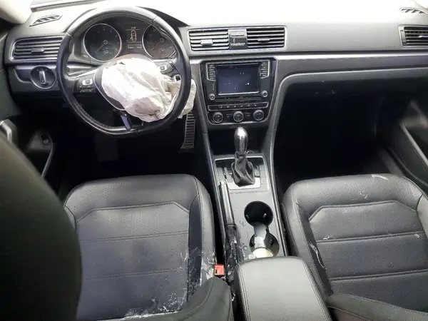 1VWAA7A36JC016722 2018 VOLKSWAGEN PASSAT - Image 8