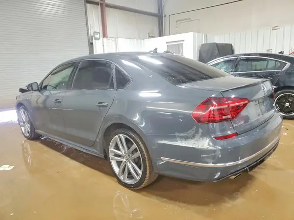 1VWAA7A36JC017918 2018 VOLKSWAGEN PASSAT - Image 2
