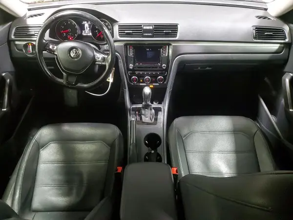 1VWAA7A36JC017918 2018 VOLKSWAGEN PASSAT - Image 8
