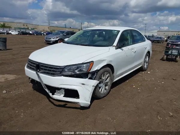 1VWAA7A36JC018437 2018 VOLKSWAGEN PASSAT - Image 2