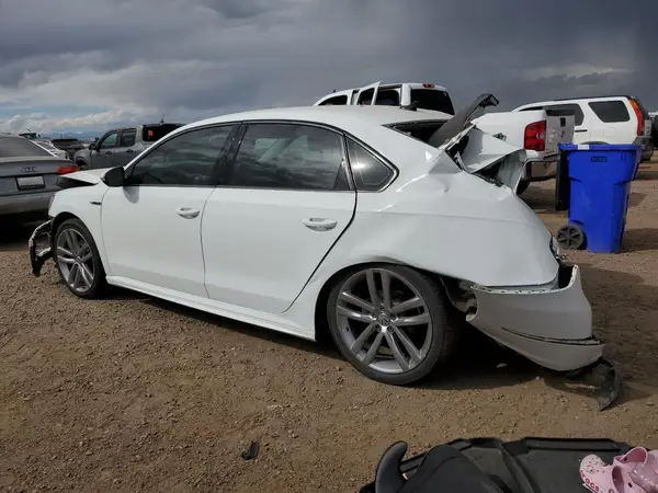 1VWAA7A36JC022018 2018 VOLKSWAGEN PASSAT - Image 2