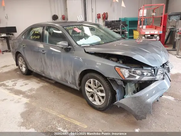 1VWAA7A36JC024688 2018 VOLKSWAGEN PASSAT - Image 1