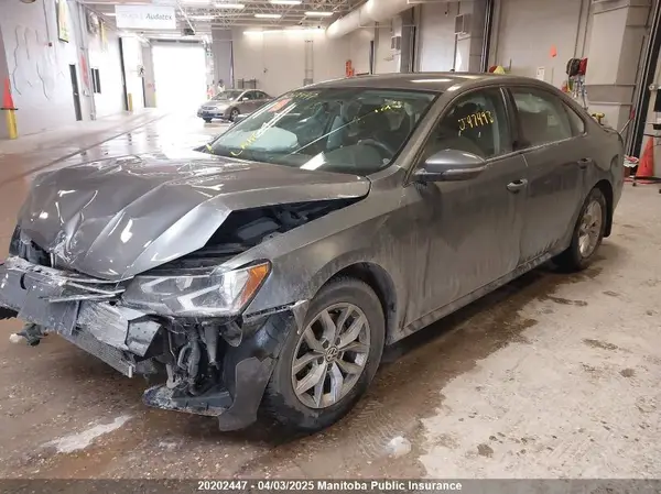 1VWAA7A36JC024688 2018 VOLKSWAGEN PASSAT - Image 2