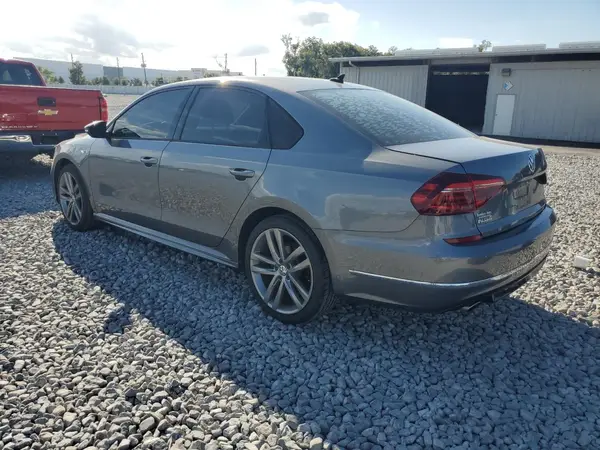 1VWAA7A36JC025095 2018 VOLKSWAGEN PASSAT - Image 2