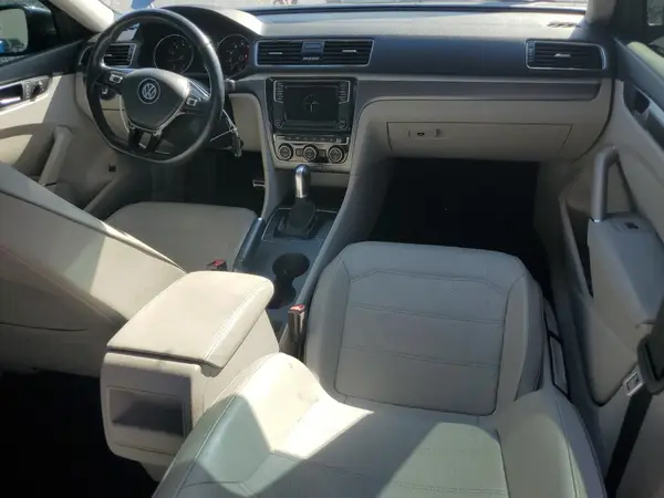 1VWAA7A36JC025095 2018 VOLKSWAGEN PASSAT - Image 8