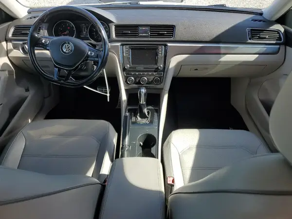 1VWAA7A36JC028918 2018 VOLKSWAGEN PASSAT - Image 8