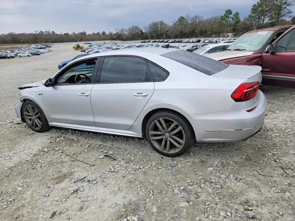 1VWAA7A36JC031124 2018 VOLKSWAGEN PASSAT - Image 2