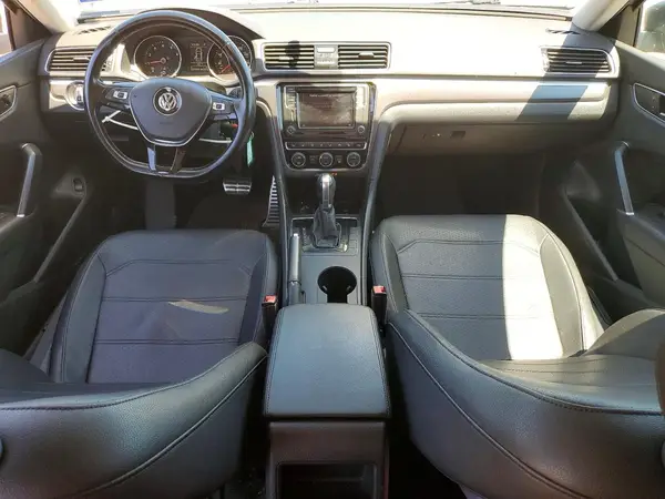 1VWAA7A36JC033374 2018 VOLKSWAGEN PASSAT - Image 8
