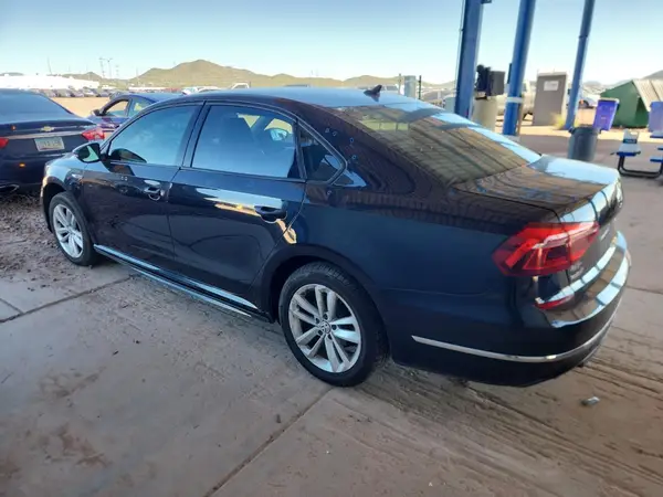 1VWAA7A36JC034816 2018 VOLKSWAGEN PASSAT - Image 2
