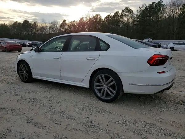 1VWAA7A36JC036629 2018 VOLKSWAGEN PASSAT - Image 2
