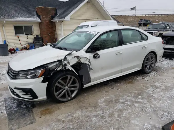 1VWAA7A36JC037943 2018 VOLKSWAGEN PASSAT - Image 1