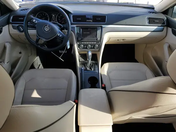 1VWAA7A36JC038025 2018 VOLKSWAGEN PASSAT - Image 8