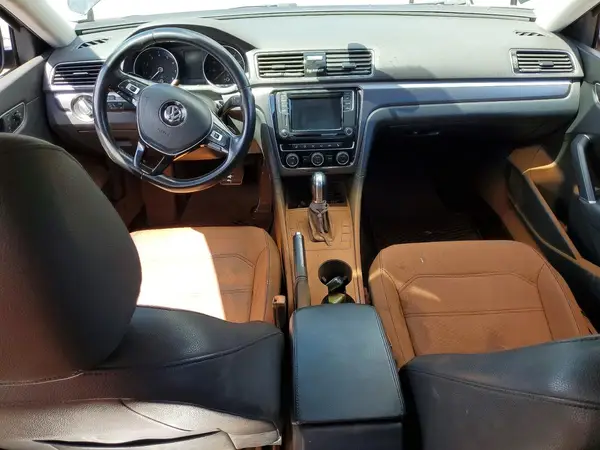 1VWAA7A36JC042155 2018 VOLKSWAGEN PASSAT - Image 8