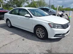 1VWAA7A36JC043600 2018 VOLKSWAGEN PASSAT