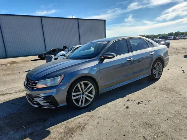 1VWAA7A37JC001761 2018 VOLKSWAGEN PASSAT - Image 1