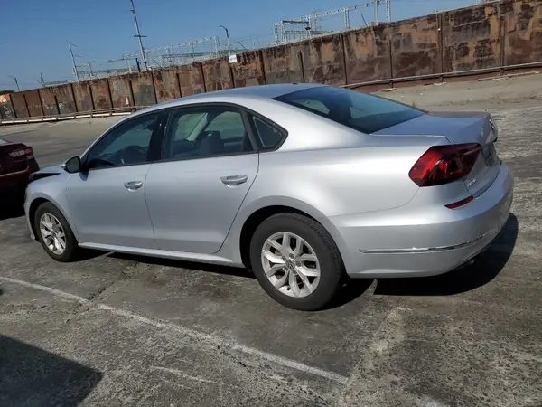 1VWAA7A37JC002148 2018 VOLKSWAGEN PASSAT - Image 2