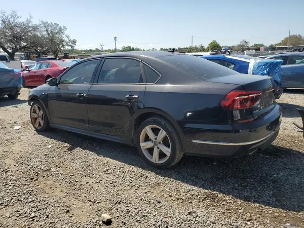 1VWAA7A37JC006863 2018 VOLKSWAGEN PASSAT - Image 2