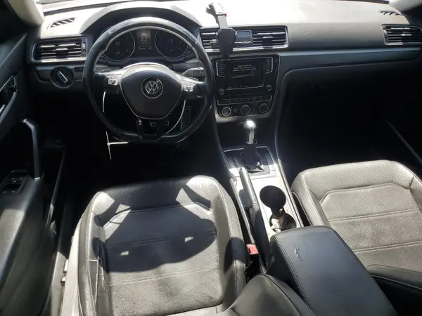 1VWAA7A37JC006863 2018 VOLKSWAGEN PASSAT - Image 8