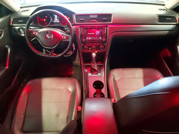 1VWAA7A37JC011061 2018 VOLKSWAGEN PASSAT - Image 8