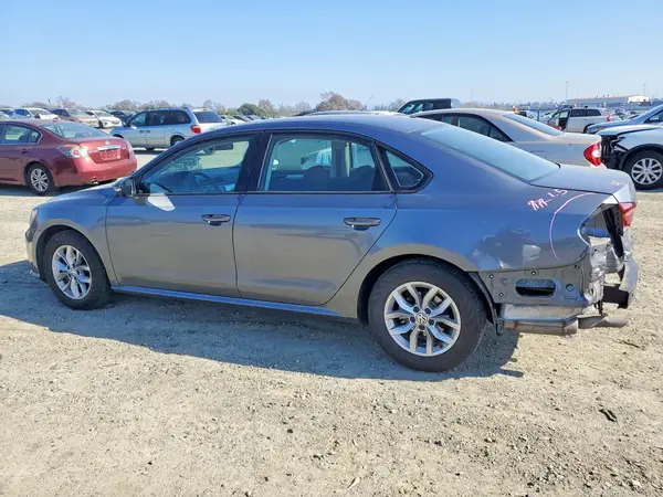 1VWAA7A37JC012176 2018 VOLKSWAGEN PASSAT - Image 2