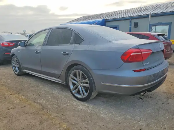 1VWAA7A37JC014249 2018 VOLKSWAGEN PASSAT - Image 2