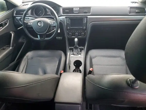 1VWAA7A37JC014249 2018 VOLKSWAGEN PASSAT - Image 8