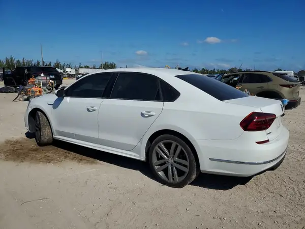 1VWAA7A37JC014980 2018 VOLKSWAGEN PASSAT - Image 2