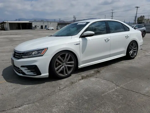1VWAA7A37JC015594 2018 VOLKSWAGEN PASSAT - Image 1